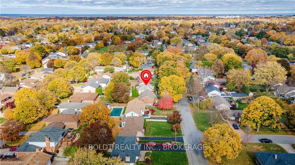 Photo 35 of 33 Patricia Drive, St. Catharines, Carlton/Bunting — HOMEH