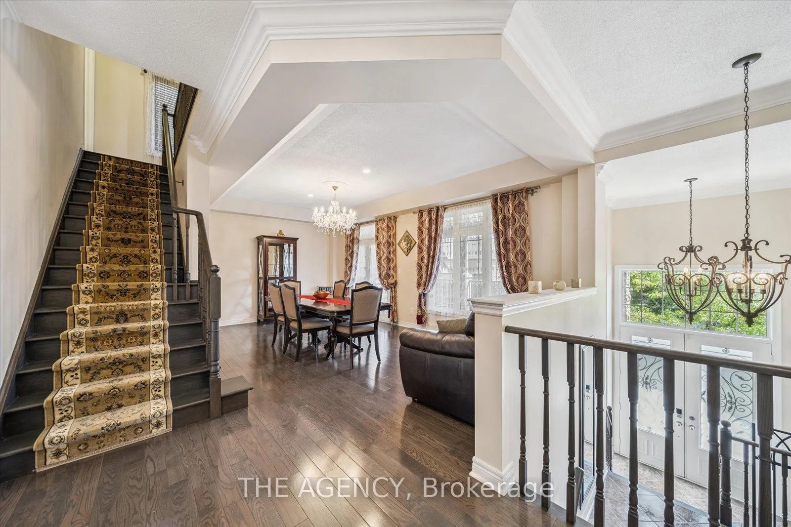 Photo 6 of 32 Timna Crescent, Vaughan, Patterson — HOMEH