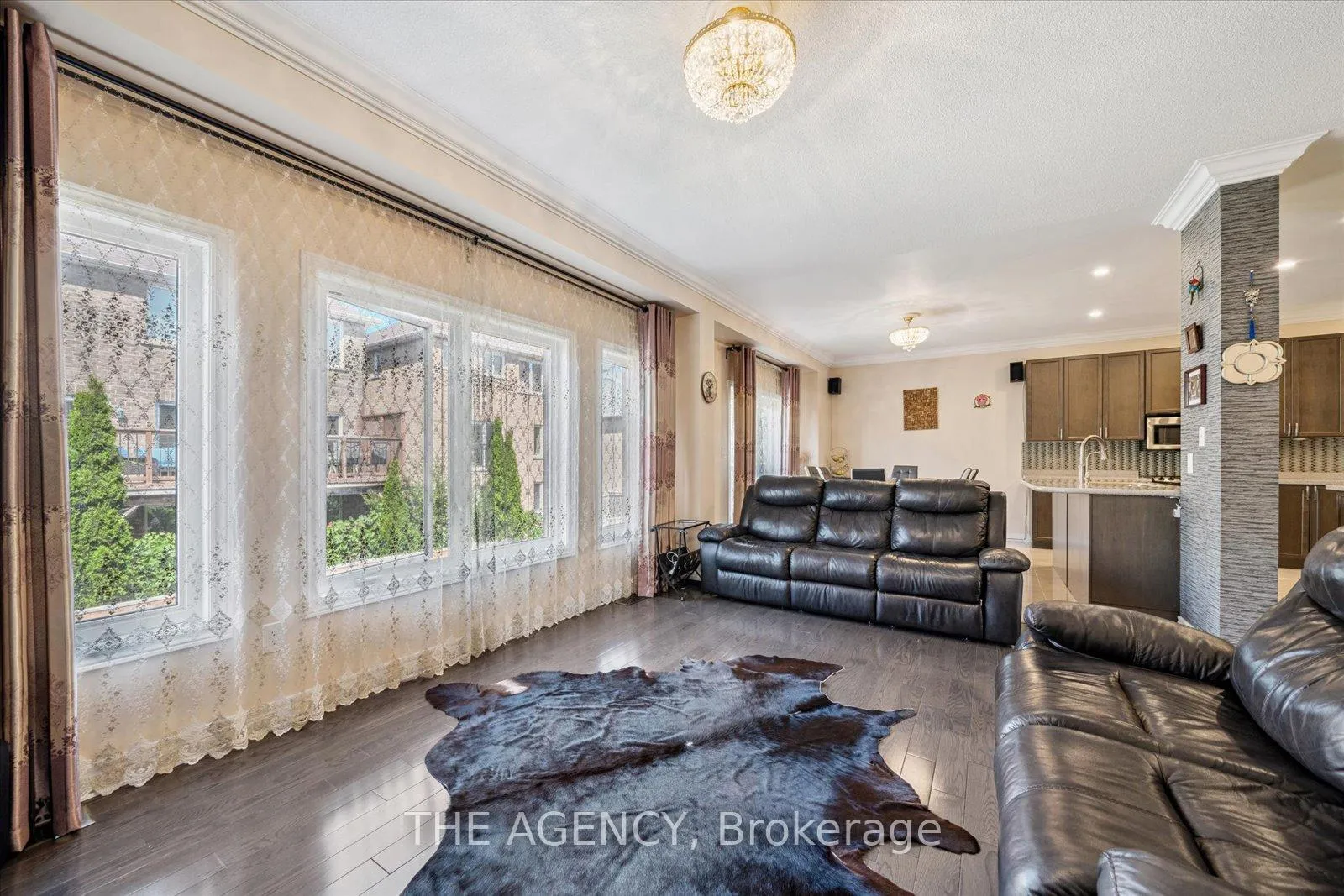 Photo 9 of 32 Timna Crescent, Vaughan, Patterson — HOMEH