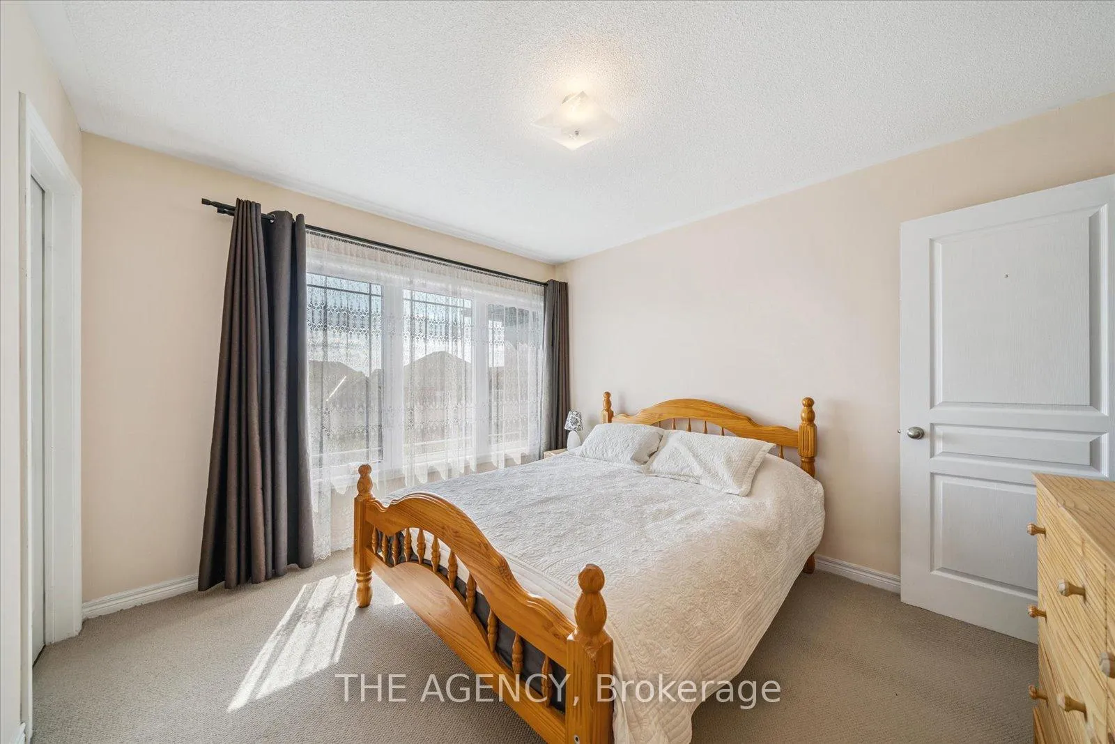Photo 21 of 32 Timna Crescent, Vaughan, Patterson — HOMEH