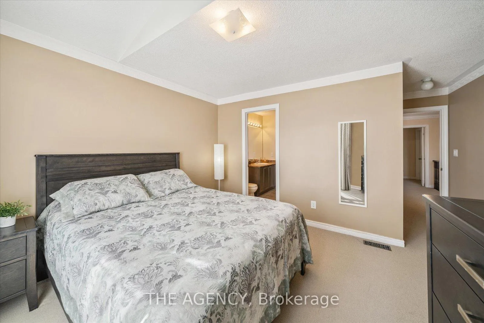 Photo 24 of 32 Timna Crescent, Vaughan, Patterson — HOMEH