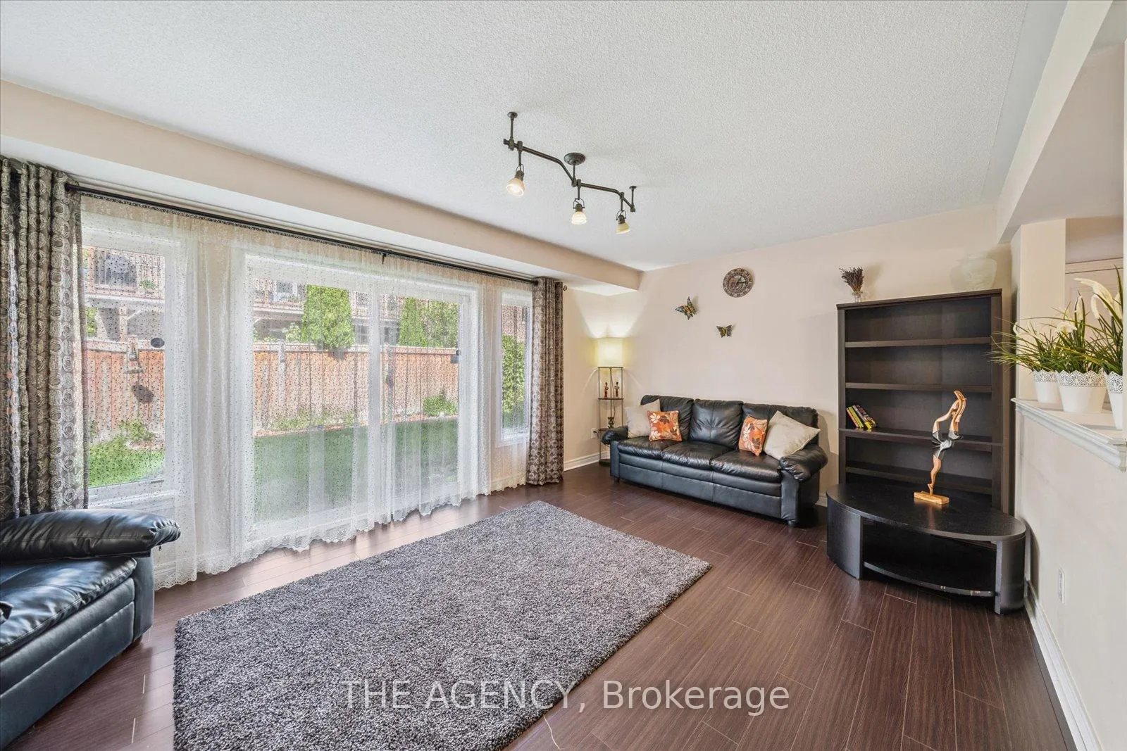 Photo 26 of 32 Timna Crescent, Vaughan, Patterson — HOMEH