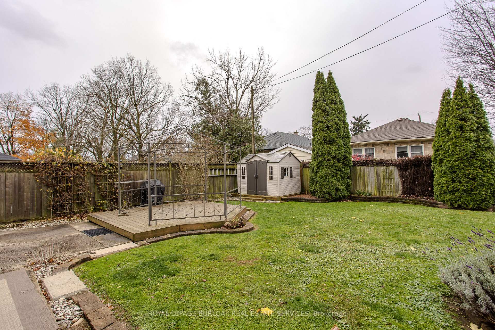 Photo 12 of 1 Wilmar Court, Hamilton, Dundas — HOMEH