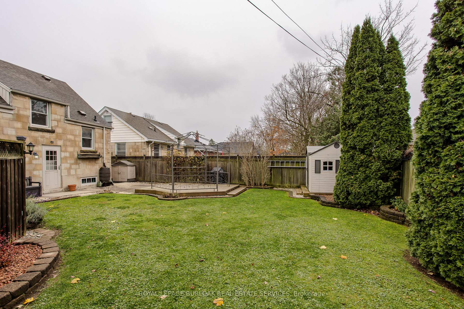 Photo 14 of 1 Wilmar Court, Hamilton, Dundas — HOMEH