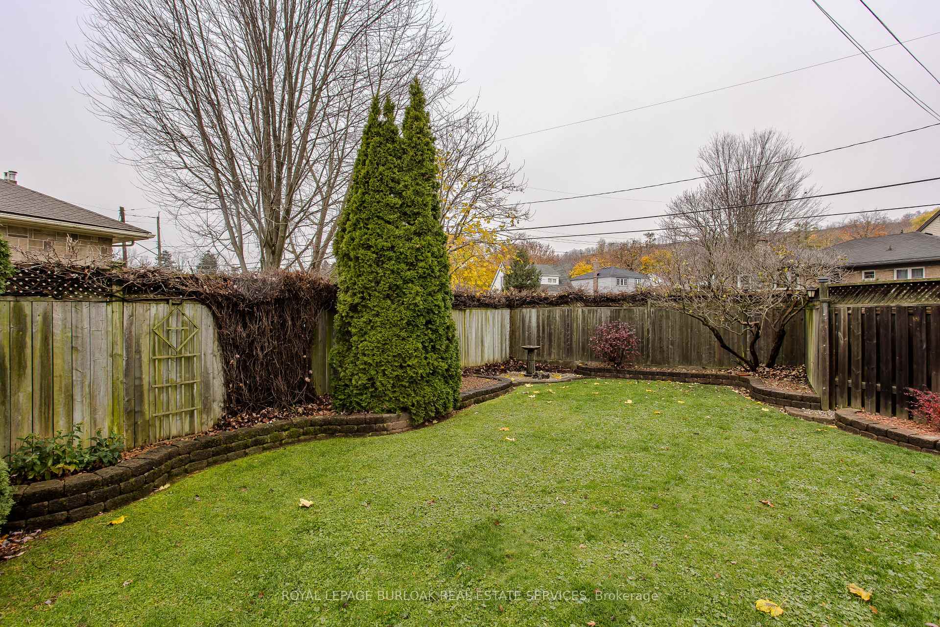 Photo 15 of 1 Wilmar Court, Hamilton, Dundas — HOMEH