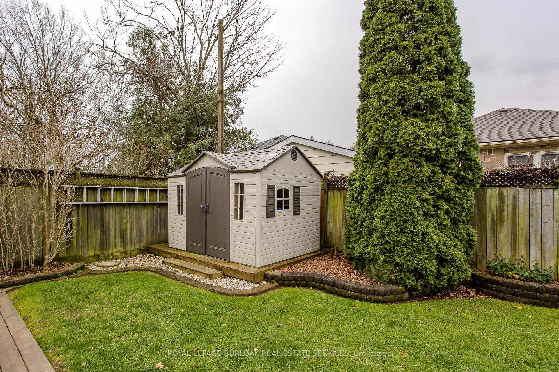 Photo 16 of 1 Wilmar Court, Hamilton, Dundas — HOMEH