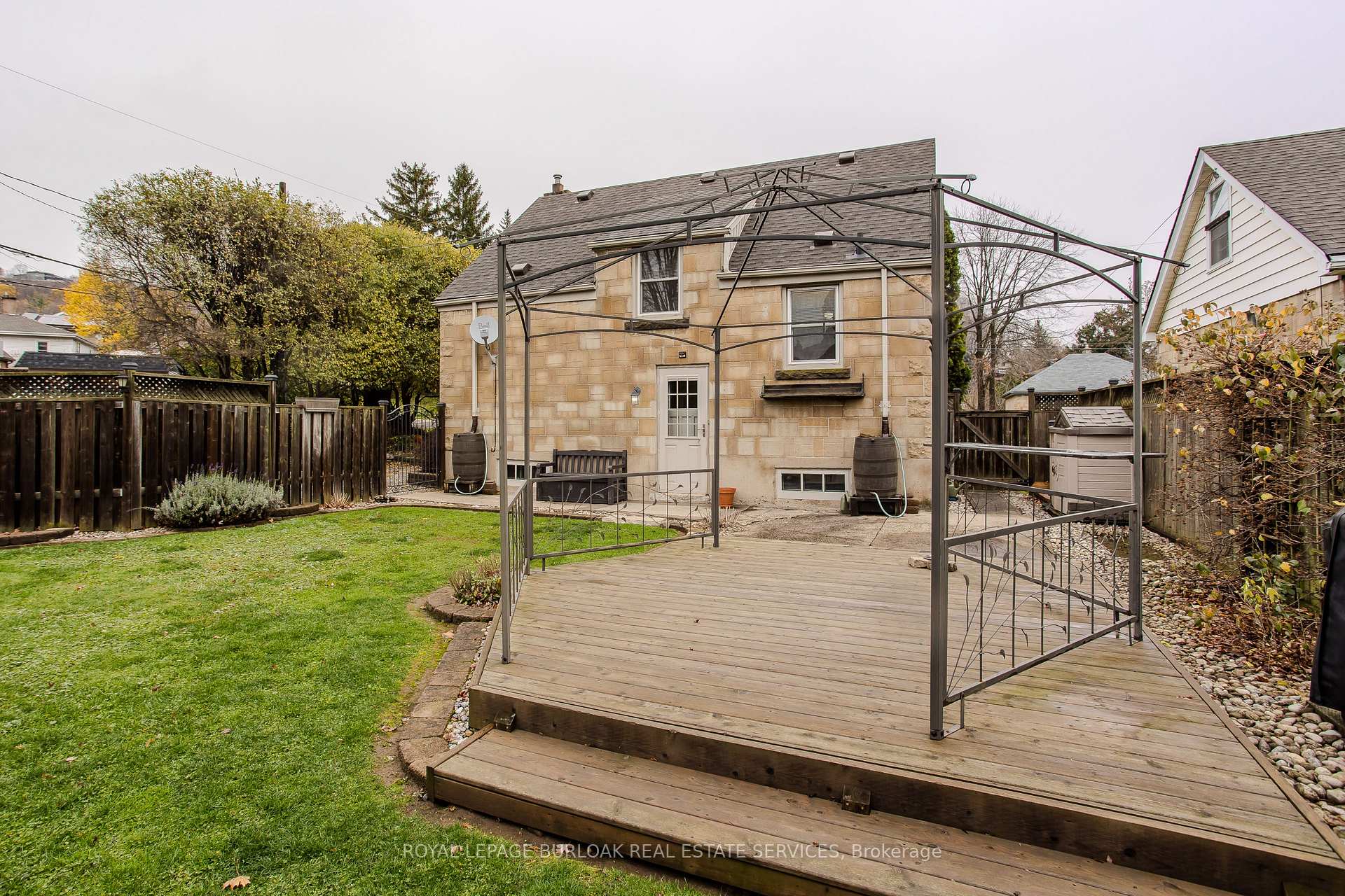 Photo 17 of 1 Wilmar Court, Hamilton, Dundas — HOMEH