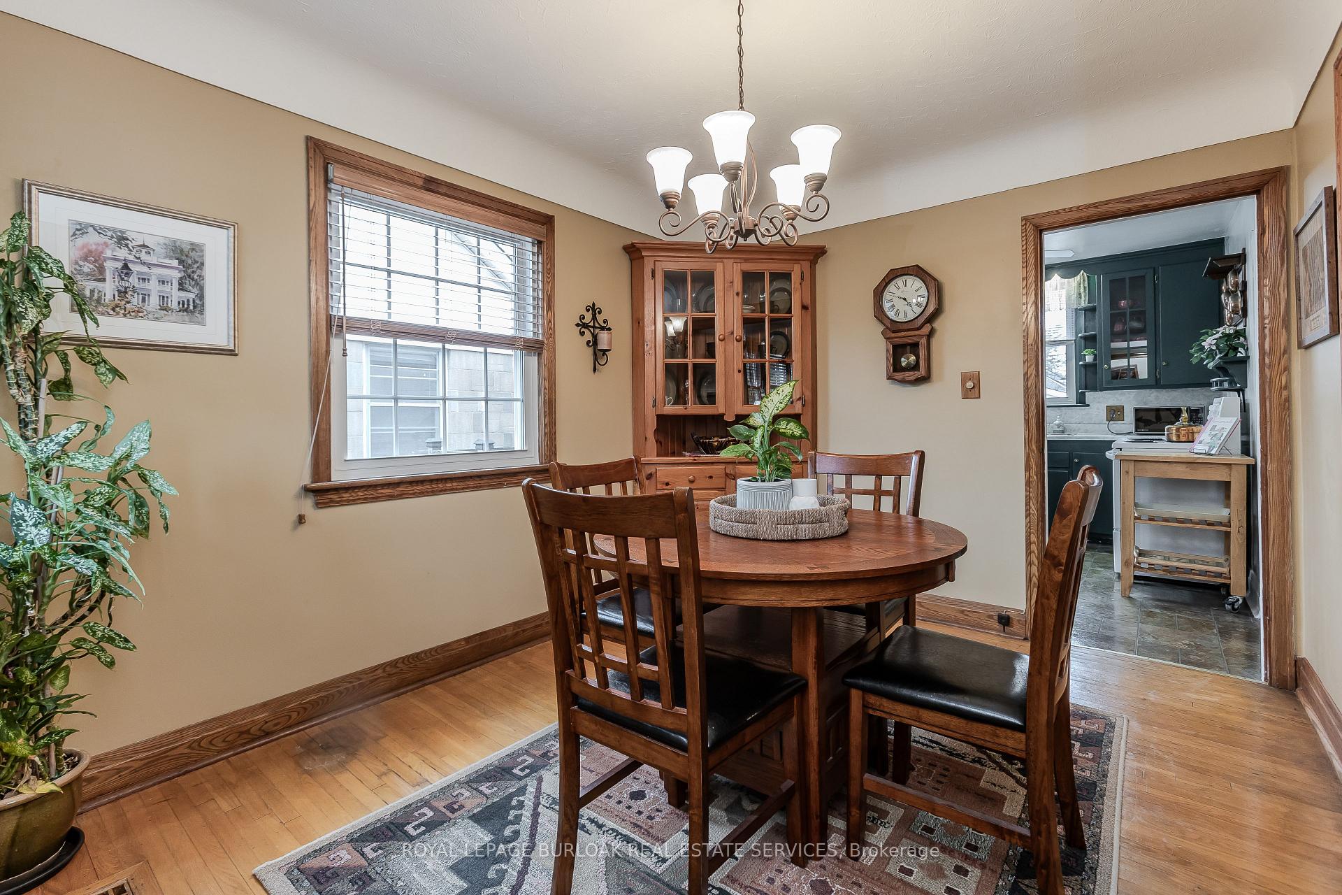 Photo 18 of 1 Wilmar Court, Hamilton, Dundas — HOMEH