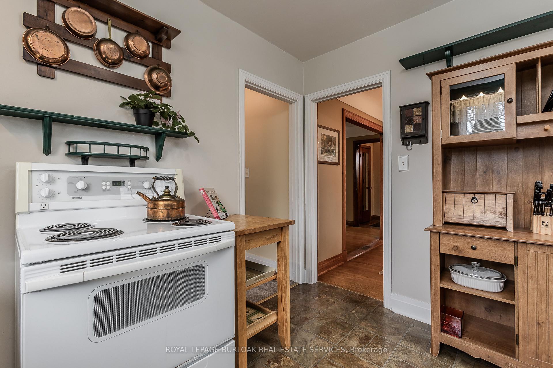 Photo 23 of 1 Wilmar Court, Hamilton, Dundas — HOMEH