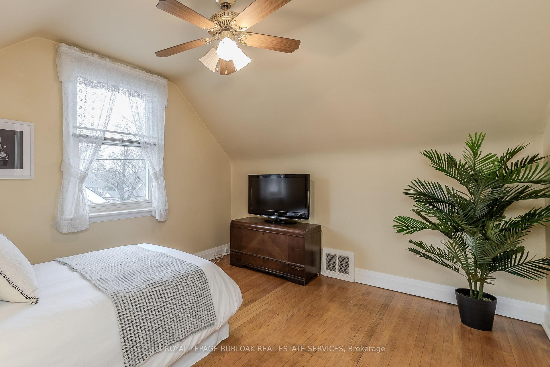 Photo 27 of 1 Wilmar Court, Hamilton, Dundas — HOMEH