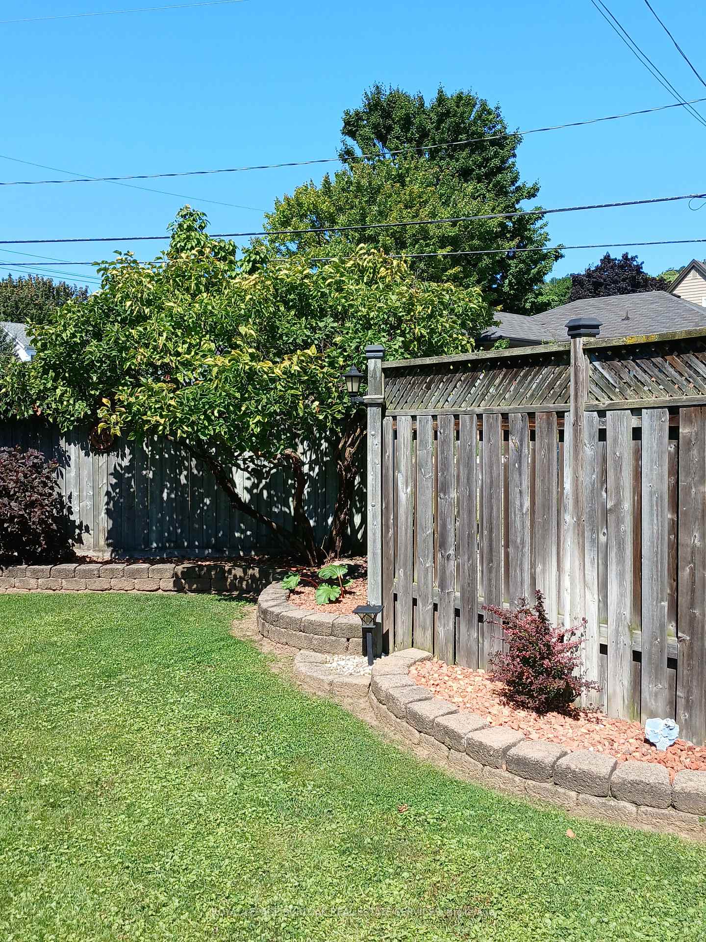 Photo 37 of 1 Wilmar Court, Hamilton, Dundas — HOMEH