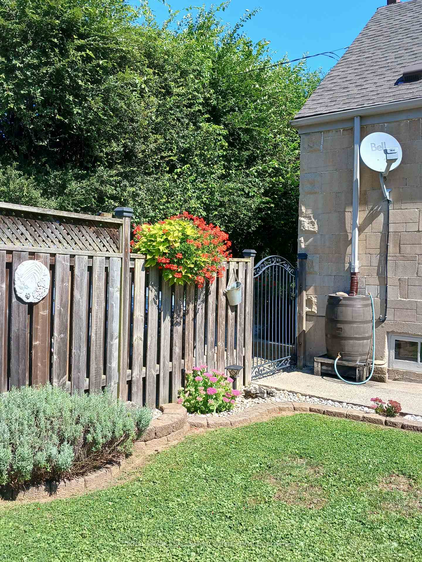 Photo 38 of 1 Wilmar Court, Hamilton, Dundas — HOMEH