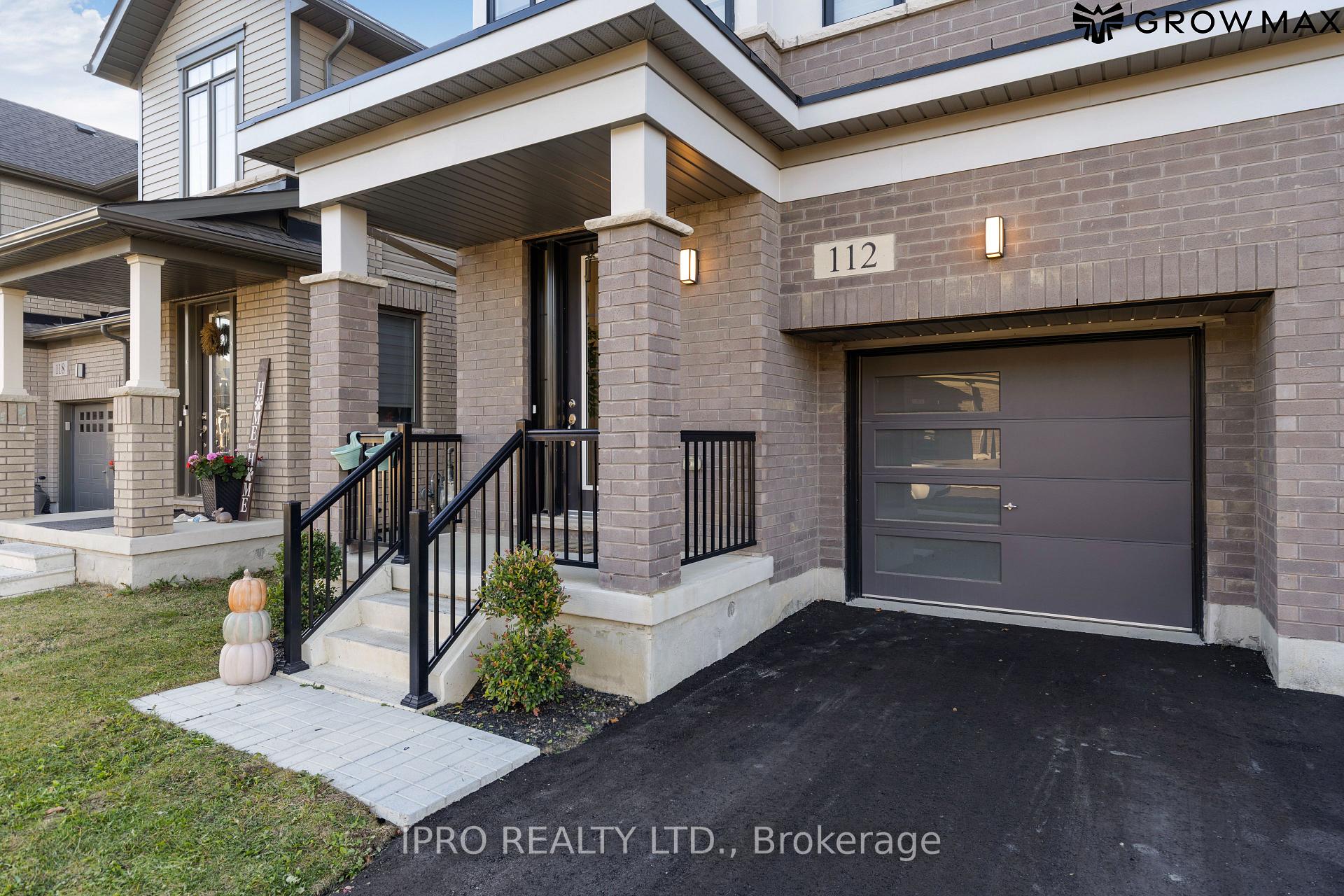 Photo 5 of 112 Freedom Crescent, Hamilton, Mount Hope — HOMEH