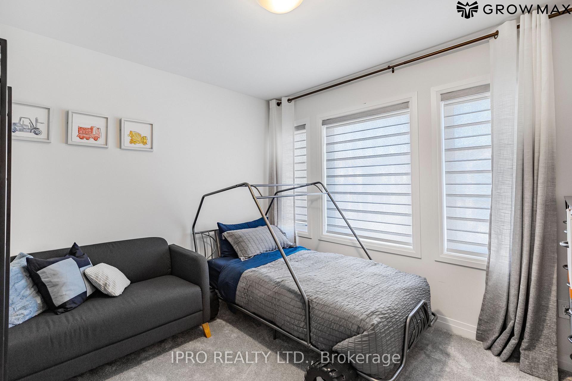 Photo 44 of 112 Freedom Crescent, Hamilton, Mount Hope — HOMEH