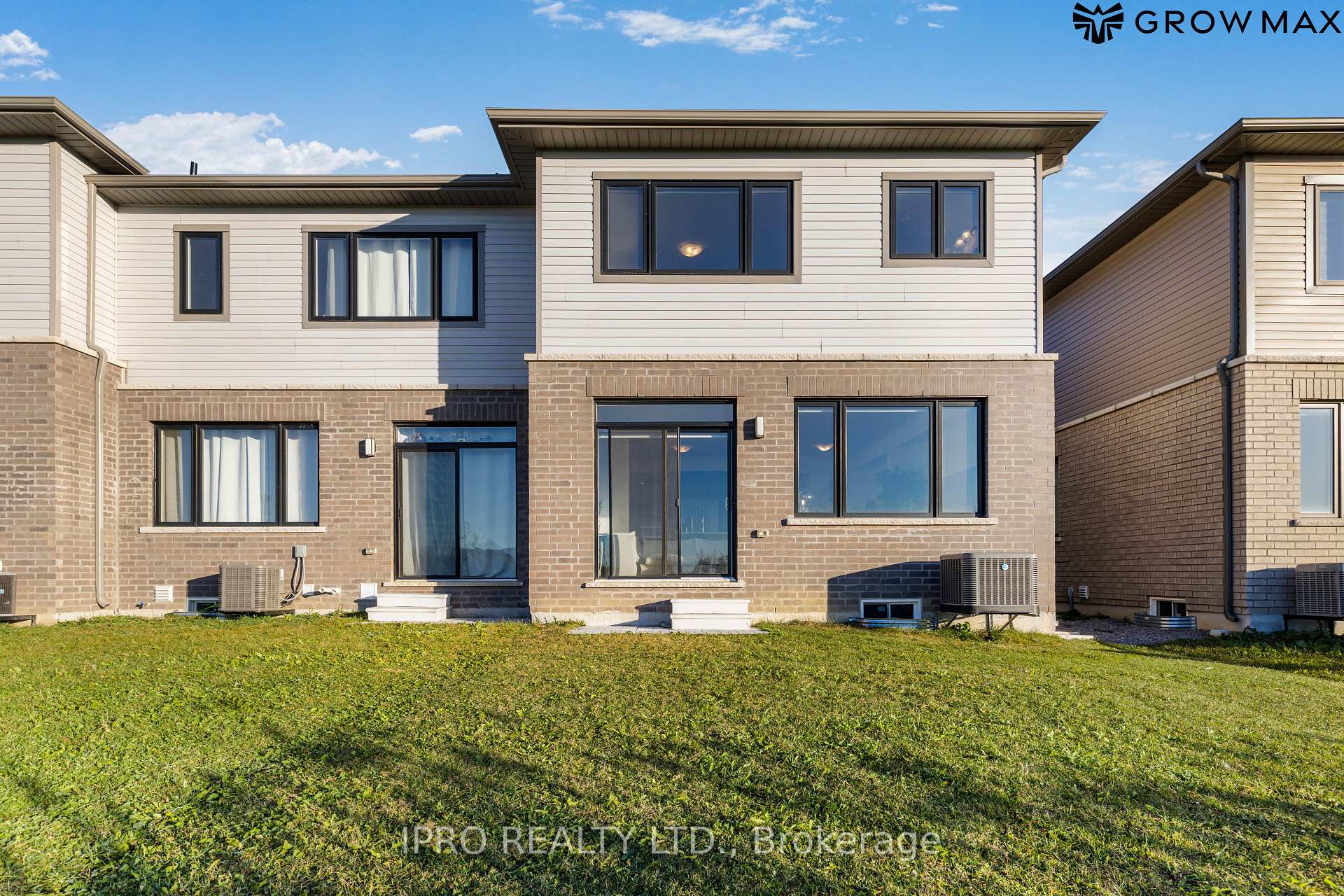 Photo 57 of 112 Freedom Crescent, Hamilton, Mount Hope — HOMEH