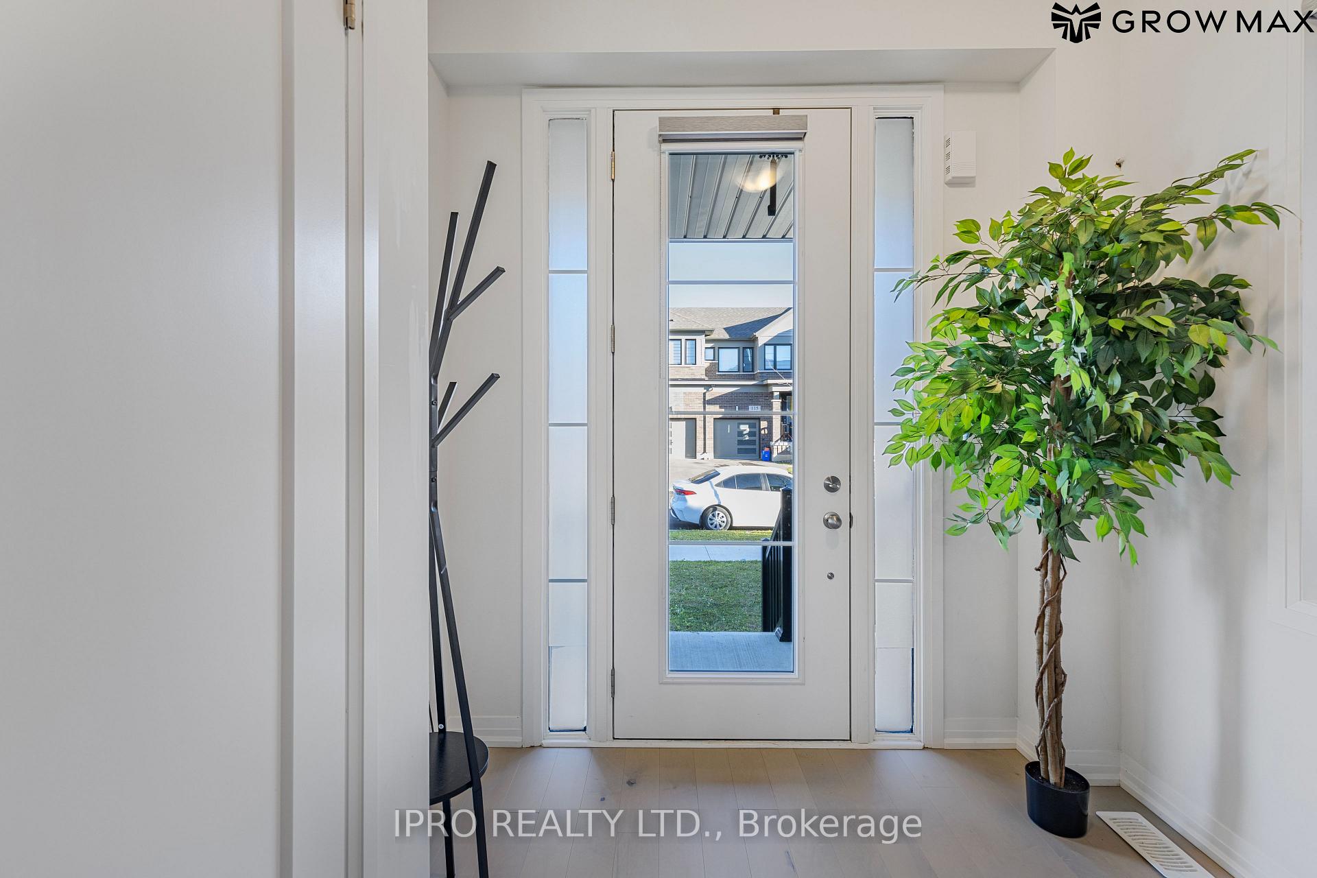 Photo 25 of 112 Freedom Crescent, Hamilton, Mount Hope — HOMEH