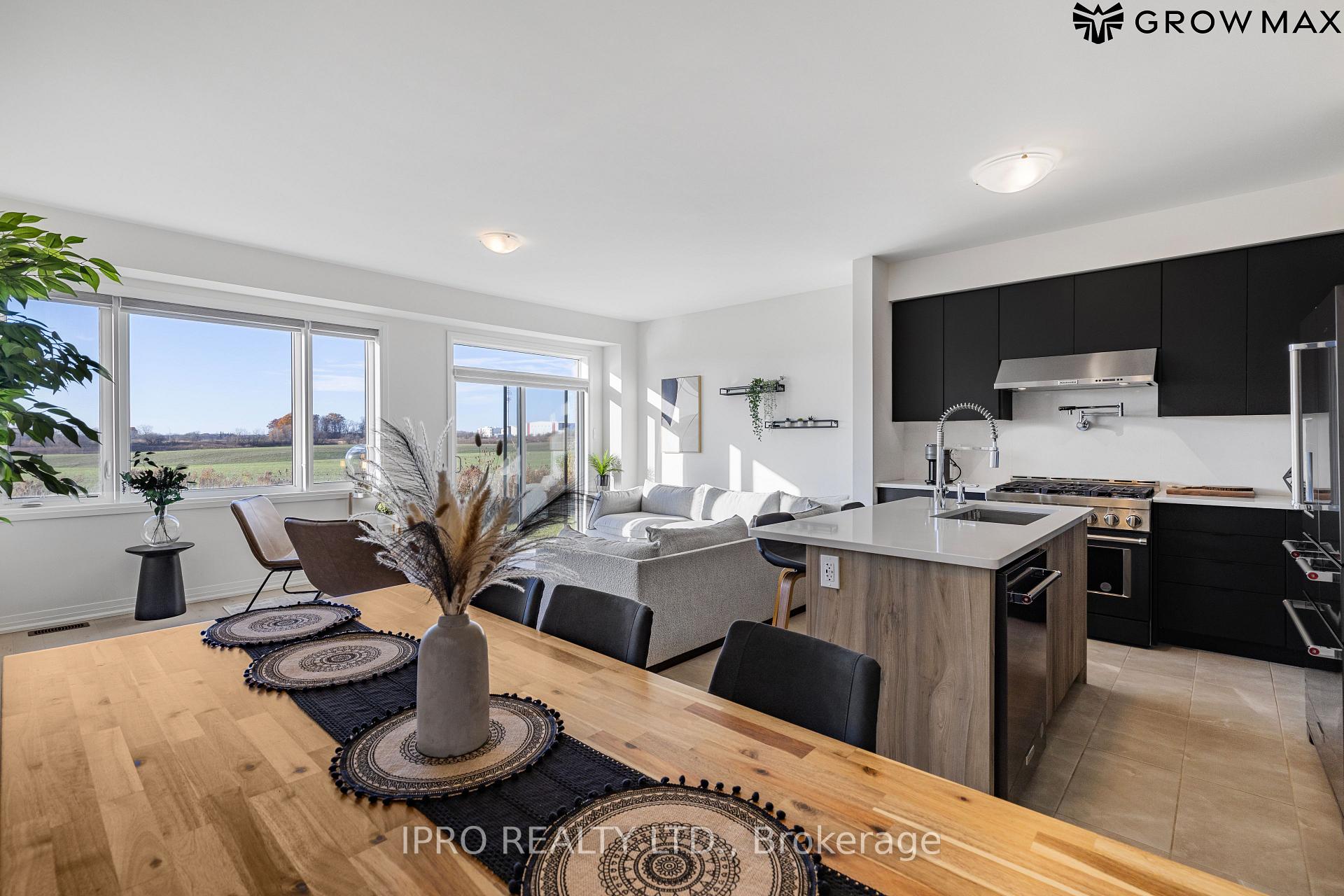 Photo 29 of 112 Freedom Crescent, Hamilton, Mount Hope — HOMEH