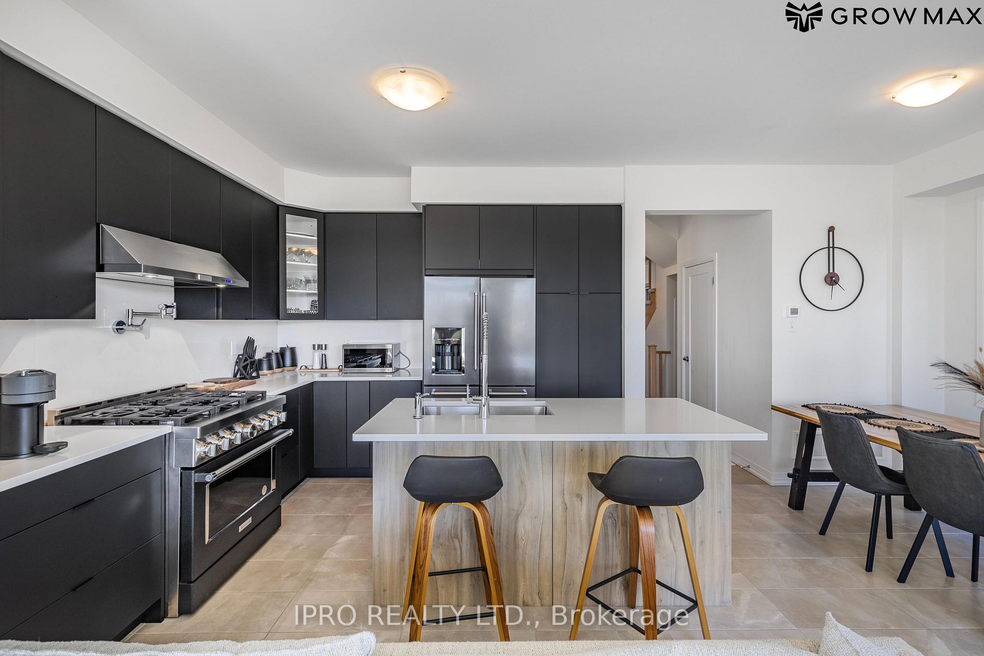 Photo 33 of 112 Freedom Crescent, Hamilton, Mount Hope — HOMEH