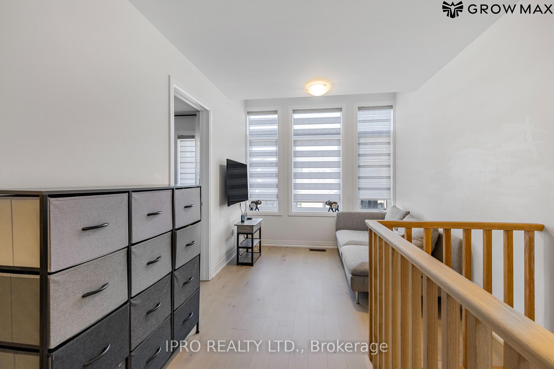 Photo 62 of 112 Freedom Crescent, Hamilton, Mount Hope — HOMEH