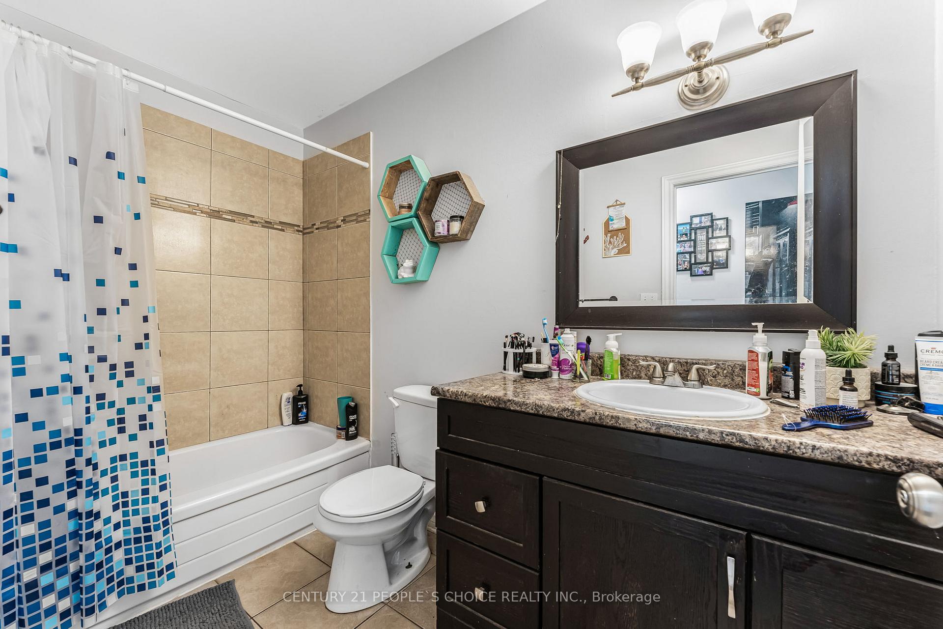 Photo 19 of 49 Hill Park Lane, St. Catharines, Fairview — HOMEH