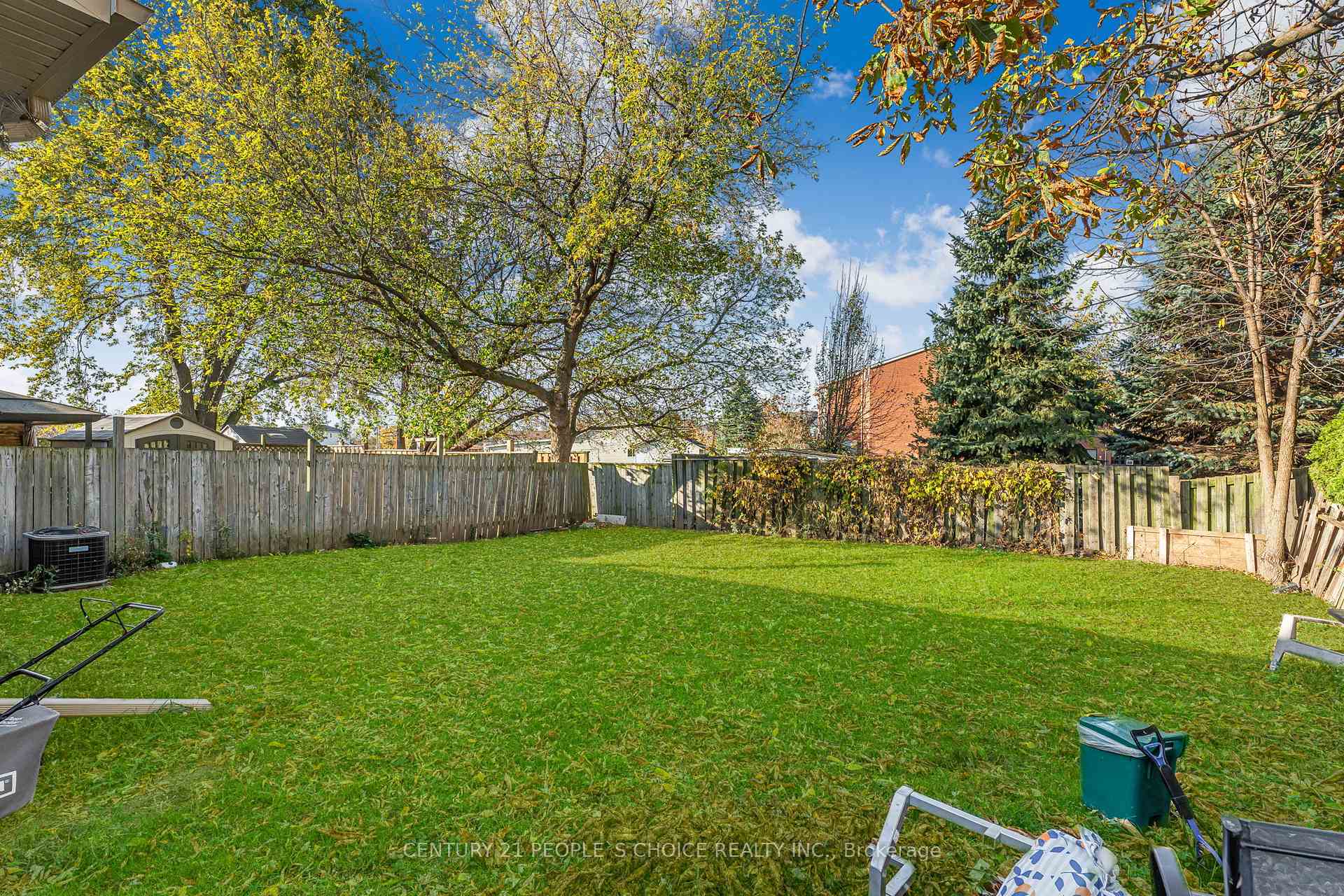 Photo 27 of 49 Hill Park Lane, St. Catharines, Fairview — HOMEH