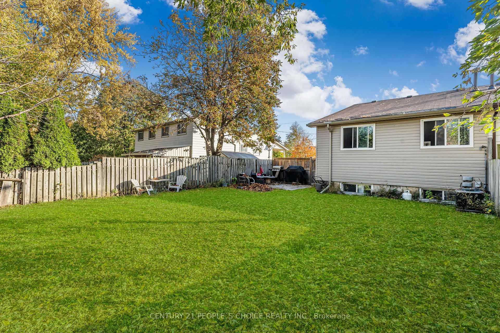 Photo 29 of 49 Hill Park Lane, St. Catharines, Fairview — HOMEH