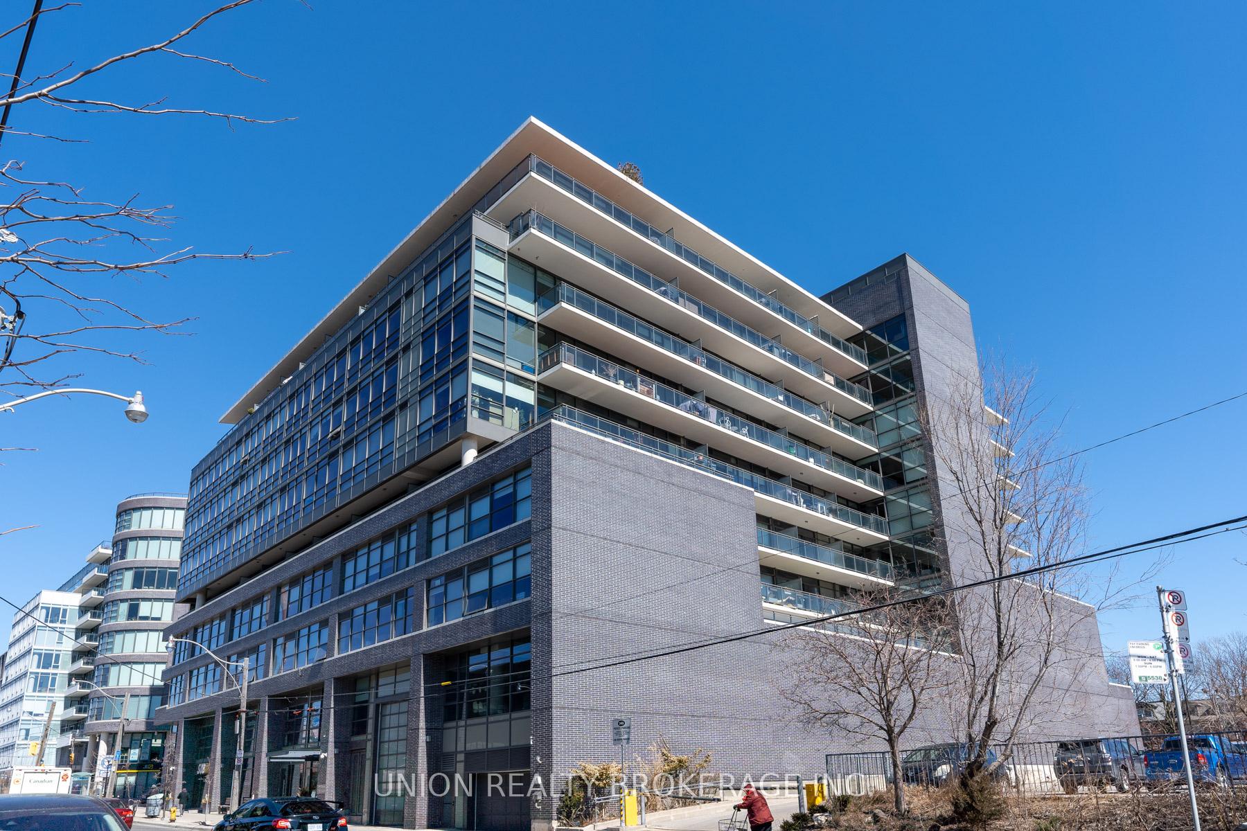 Front of Unit 1012, 319 Carlaw Avenue