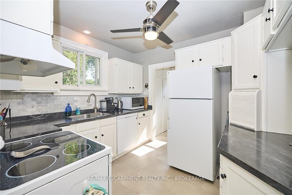 Photo 8 of 676 Niagara Street, St. Catharines, Bunting/Linwell — HOMEH