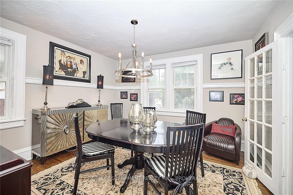 Photo 23 of 676 Niagara Street, St. Catharines, Bunting/Linwell — HOMEH