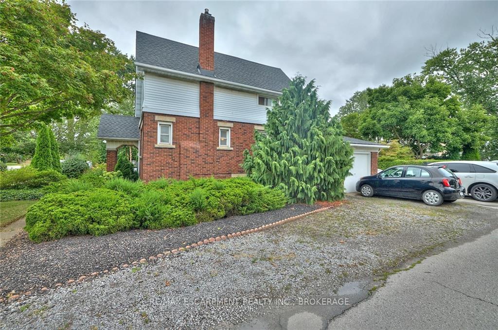 Photo 35 of 676 Niagara Street, St. Catharines, Bunting/Linwell — HOMEH