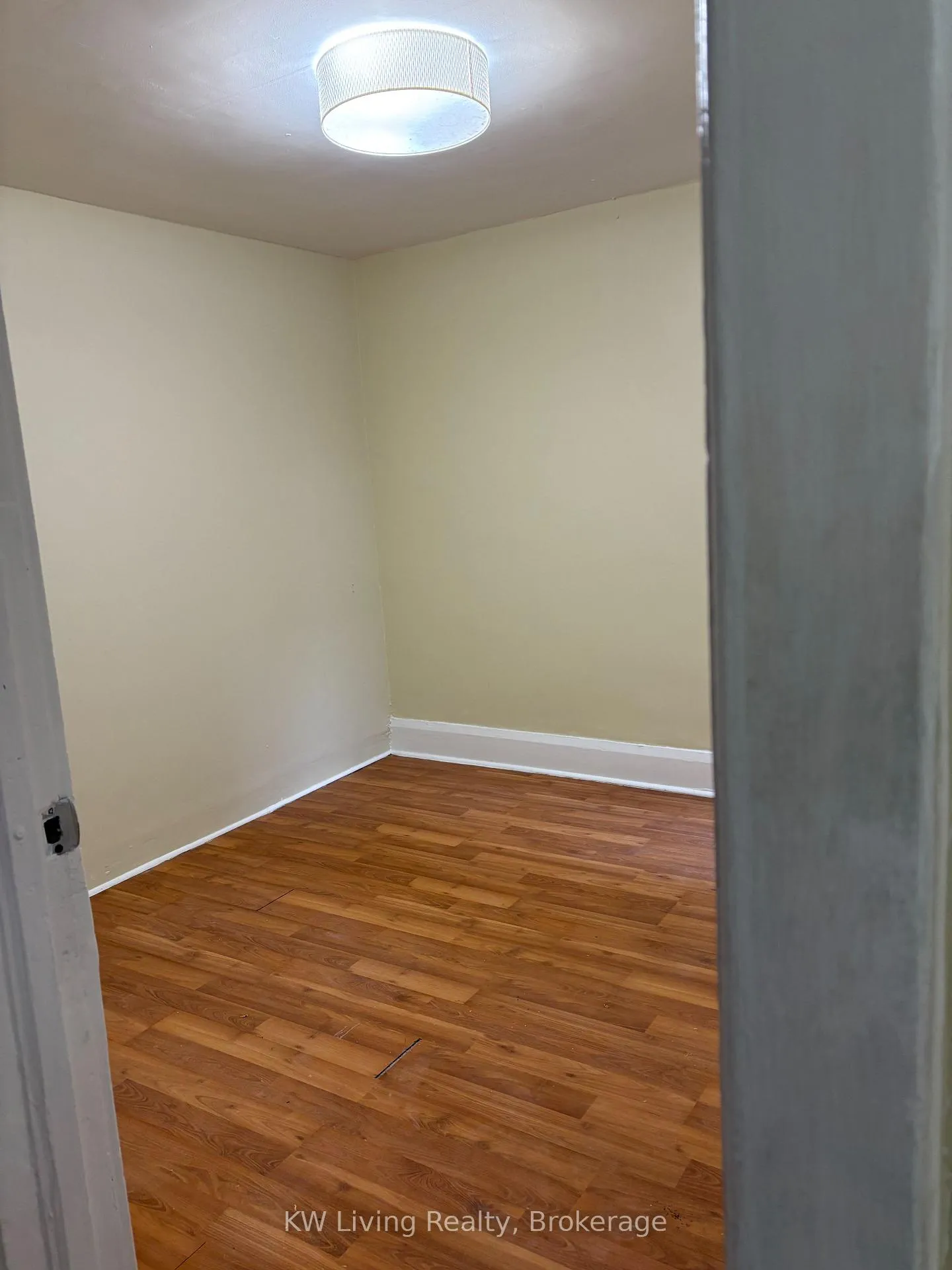 Photo 3 of Unit 2/F, 1355 Danforth Avenue, Toronto, Danforth — HOMEH