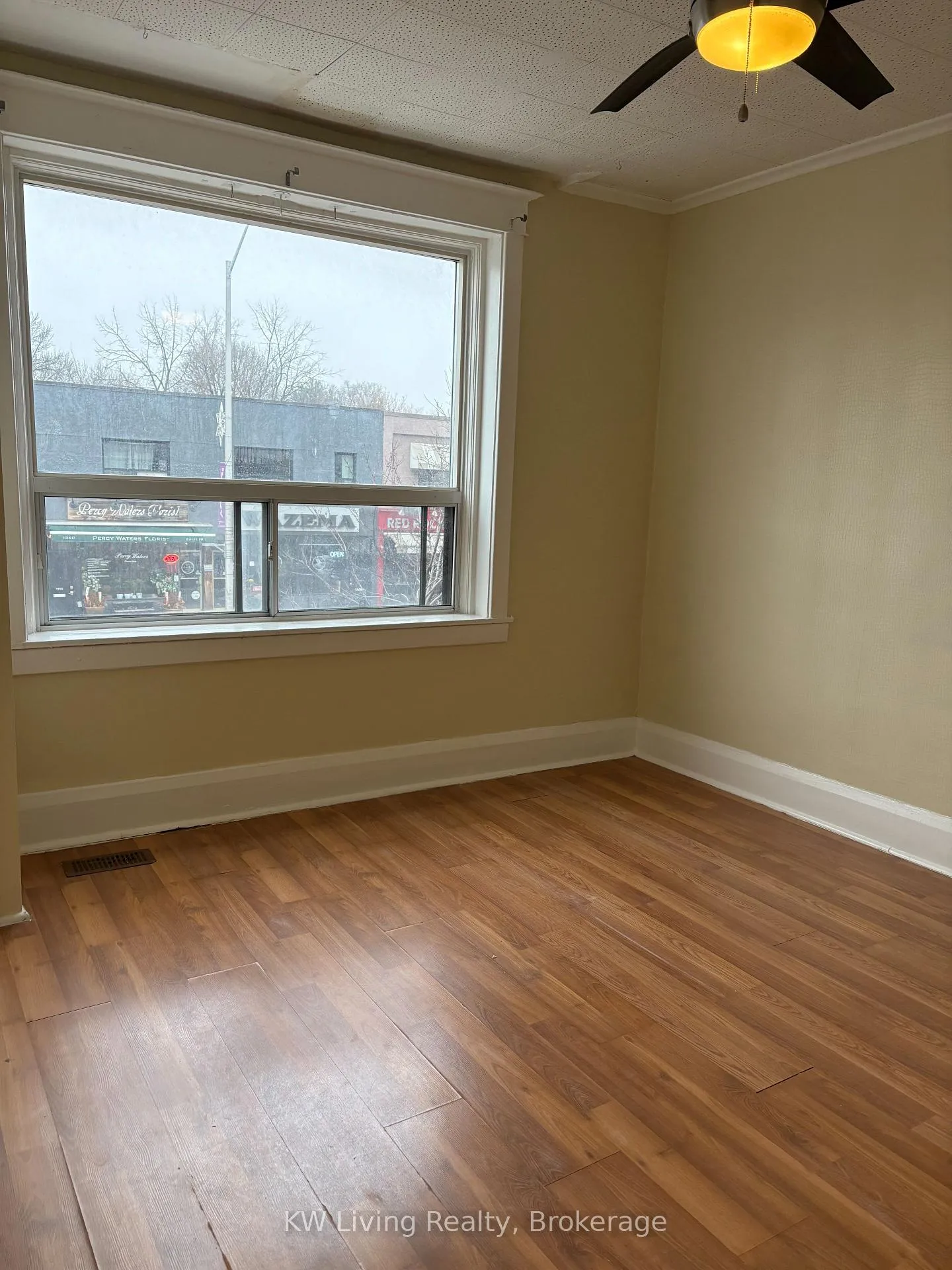 Photo 5 of Unit 2/F, 1355 Danforth Avenue, Toronto, Danforth — HOMEH