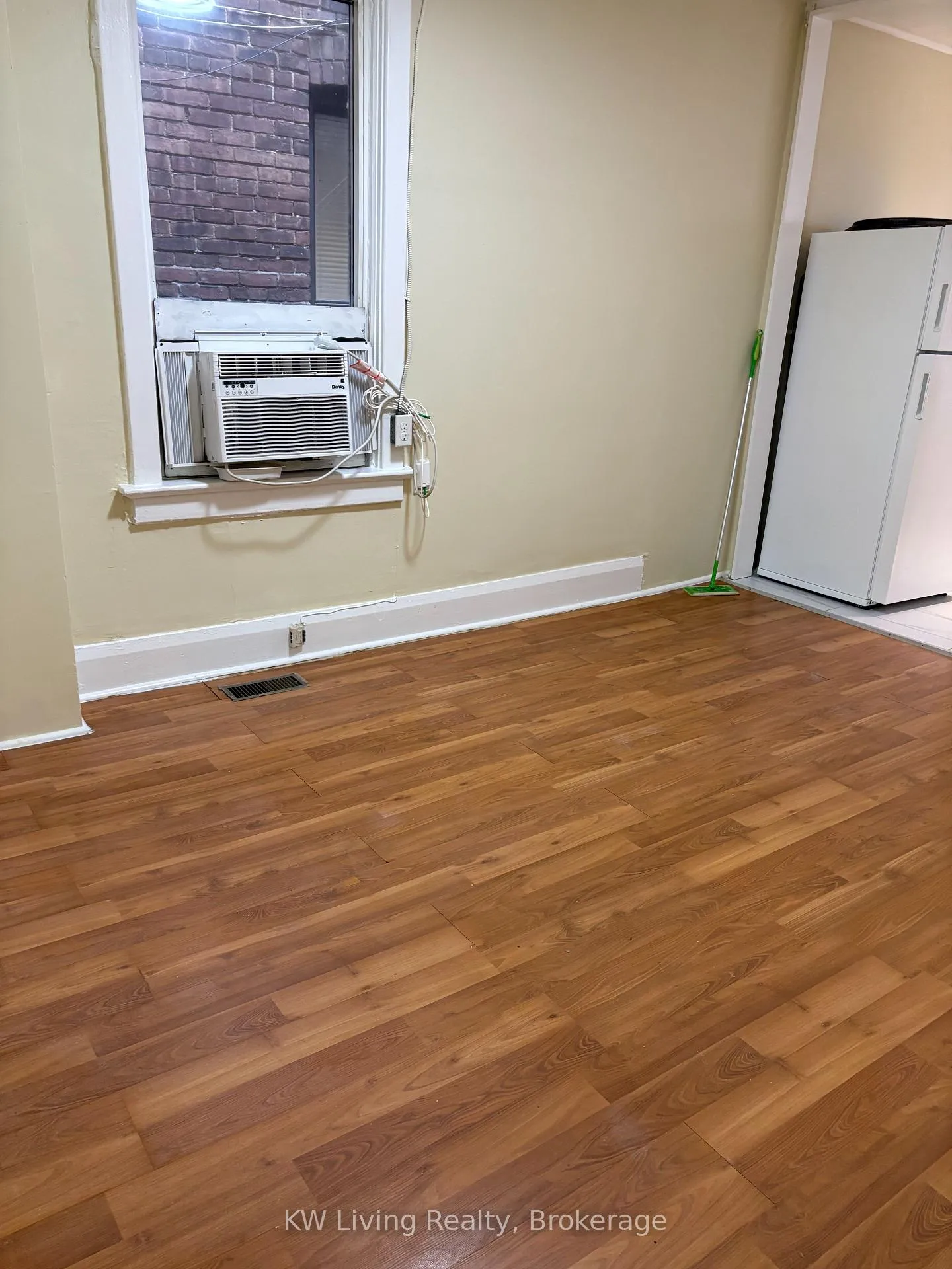 Photo 7 of Unit 2/F, 1355 Danforth Avenue, Toronto, Danforth — HOMEH