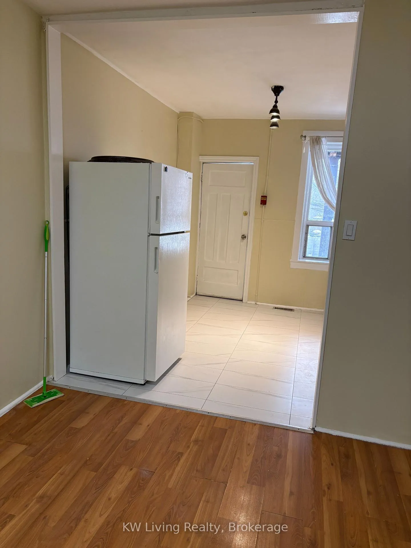 Photo 8 of Unit 2/F, 1355 Danforth Avenue, Toronto, Danforth — HOMEH