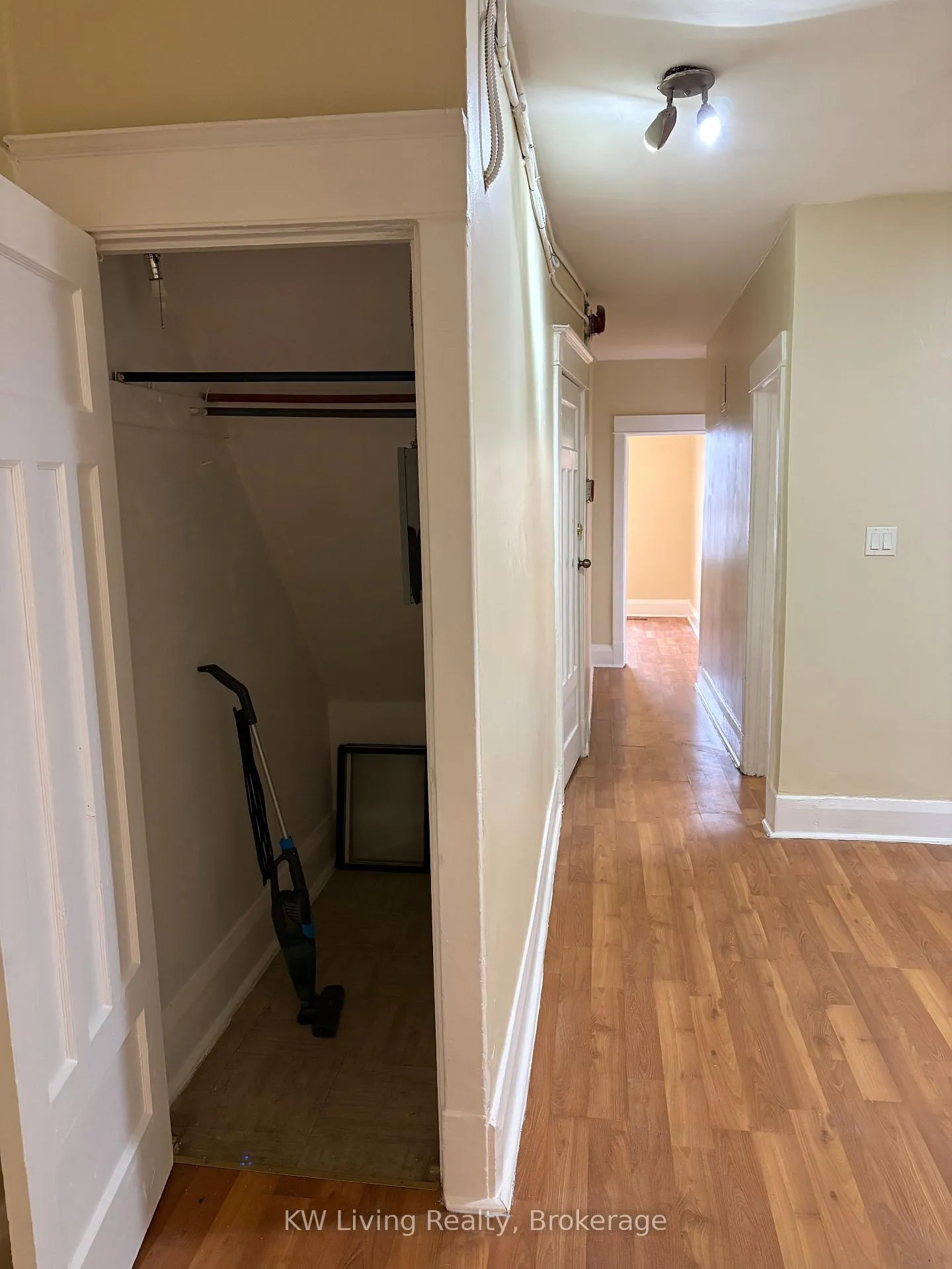 Photo 11 of Unit 2/F, 1355 Danforth Avenue, Toronto, Danforth — HOMEH
