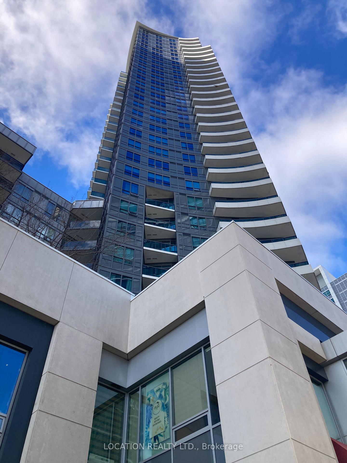 Photo 2 of Unit 1533, 7161 Yonge Street, Markham, Thornhill — HOMEH