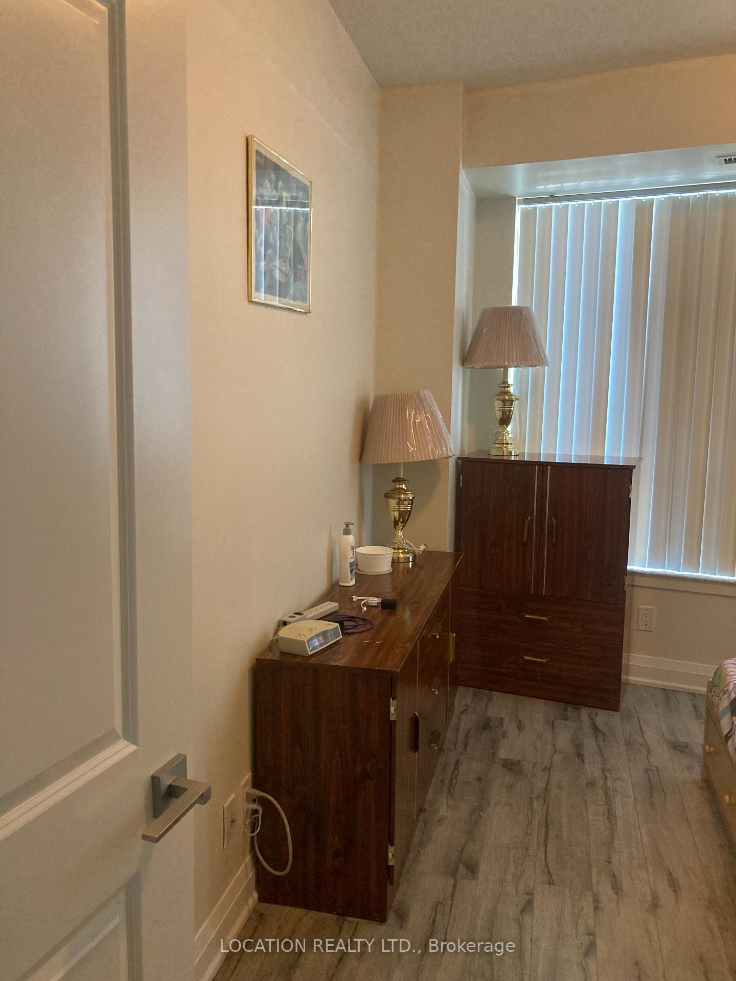Photo 6 of Unit 1533, 7161 Yonge Street, Markham, Thornhill — HOMEH