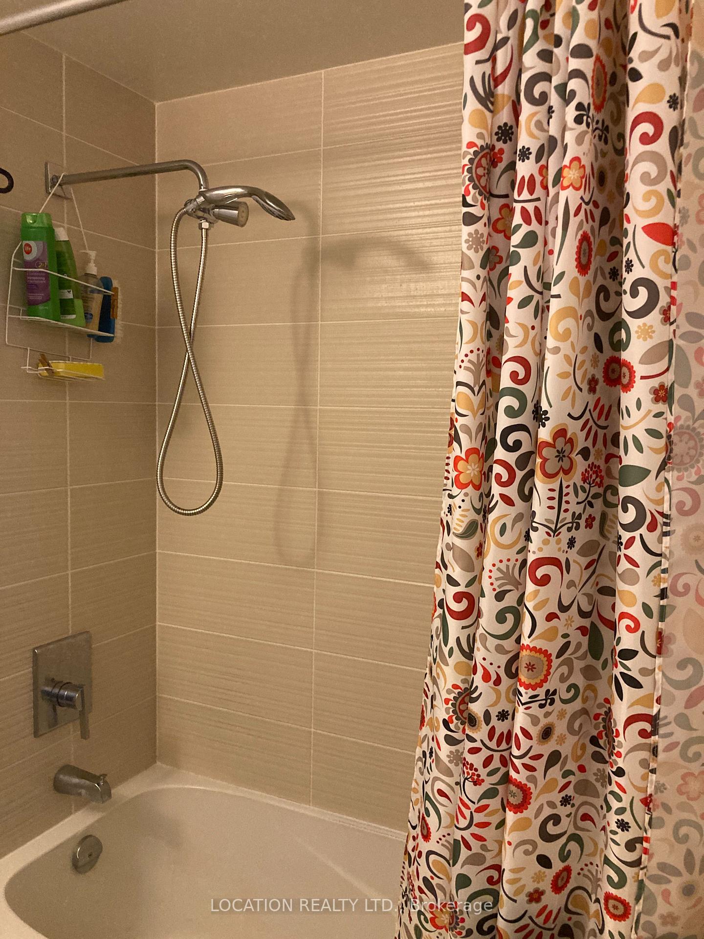 Photo 7 of Unit 1533, 7161 Yonge Street, Markham, Thornhill — HOMEH