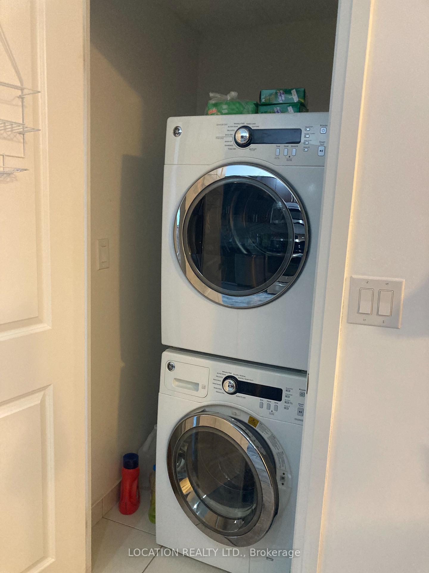 Photo 8 of Unit 1533, 7161 Yonge Street, Markham, Thornhill — HOMEH