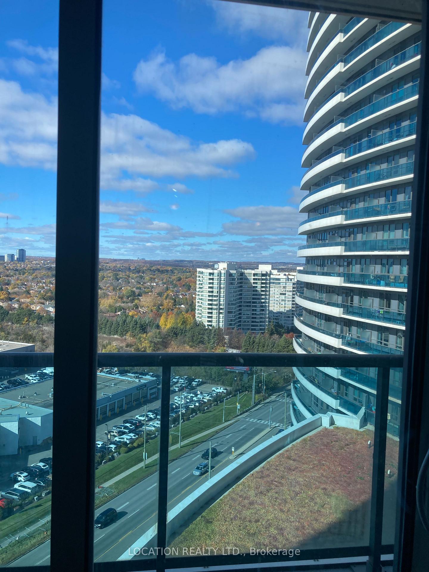Photo 9 of Unit 1533, 7161 Yonge Street, Markham, Thornhill — HOMEH