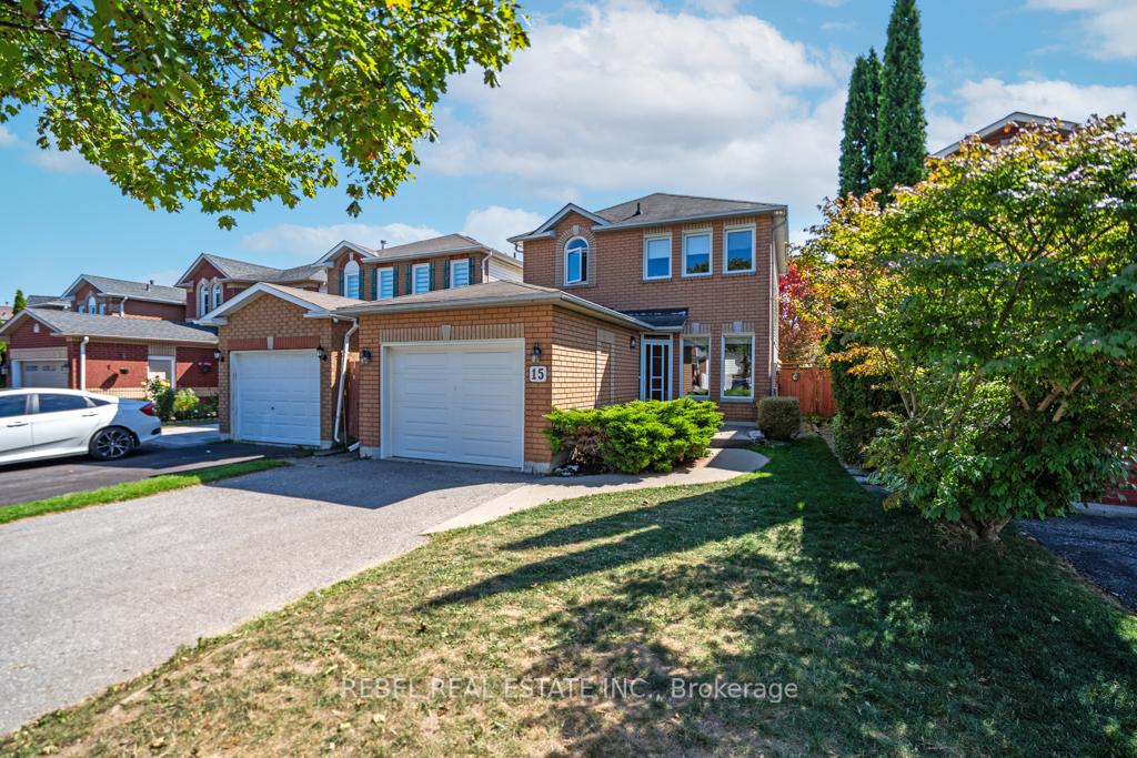Photo 2 of 15 John Walter Crescent, Clarington, Courtice — HOMEH