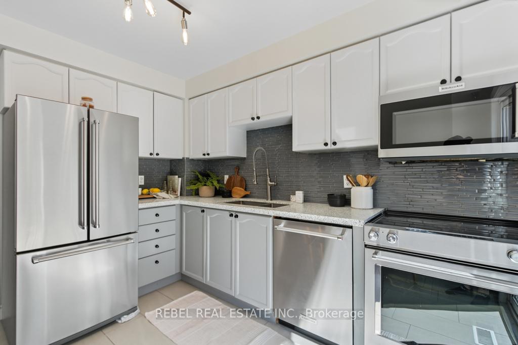 Photo 15 of 15 John Walter Crescent, Clarington, Courtice — HOMEH
