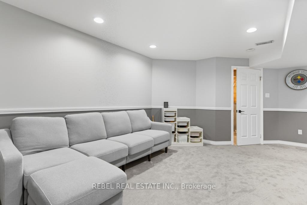 Photo 31 of 15 John Walter Crescent, Clarington, Courtice — HOMEH