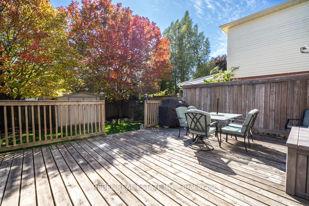 Photo 32 of 15 John Walter Crescent, Clarington, Courtice — HOMEH