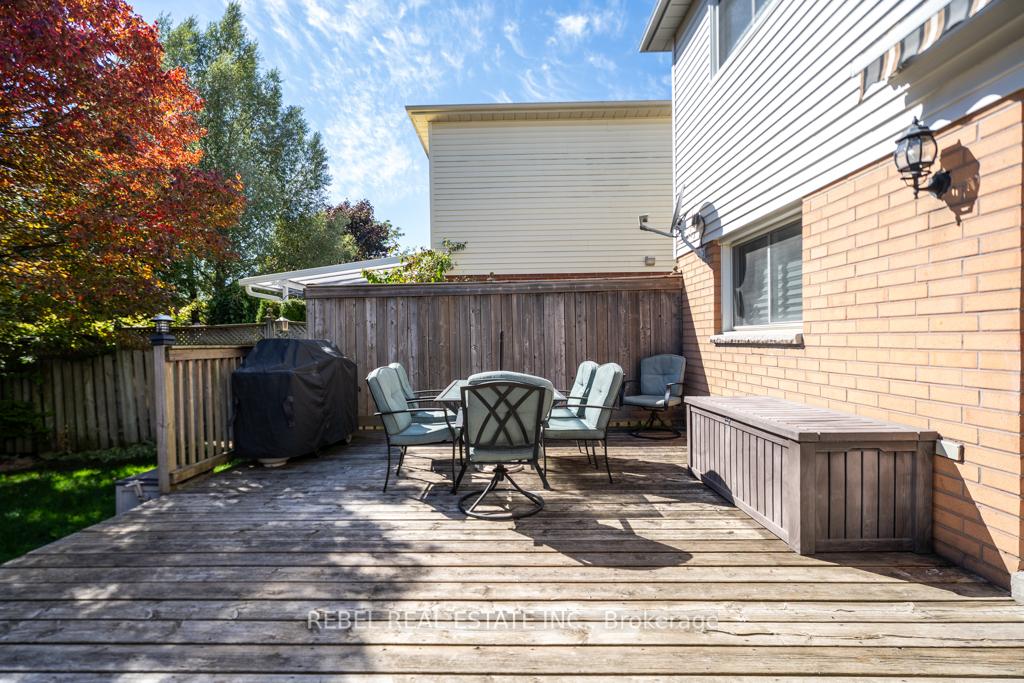 Photo 33 of 15 John Walter Crescent, Clarington, Courtice — HOMEH