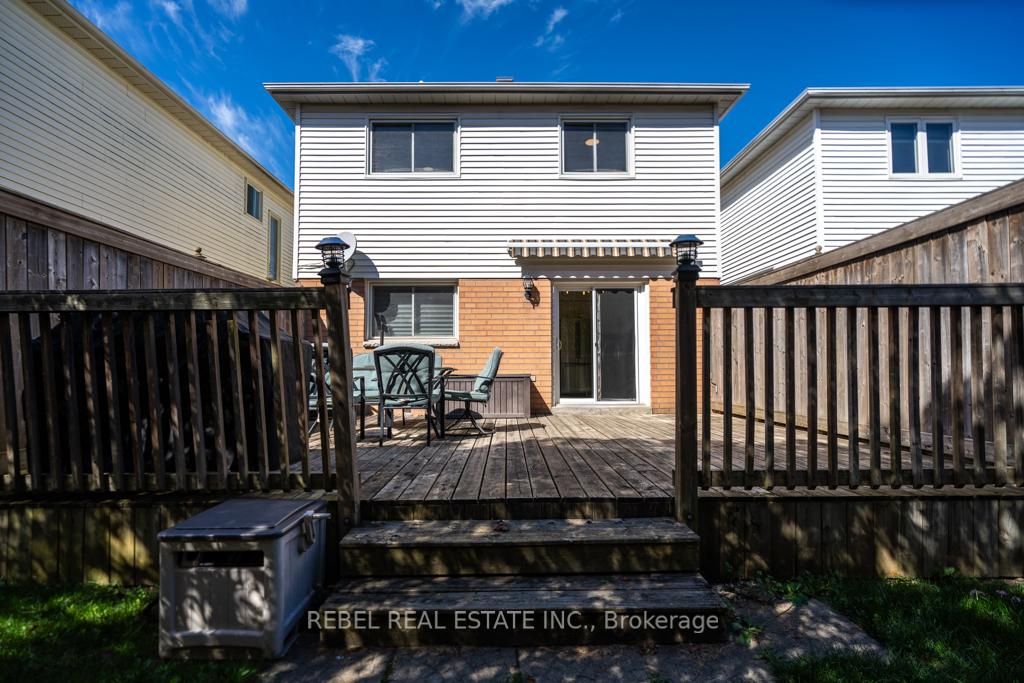 Photo 37 of 15 John Walter Crescent, Clarington, Courtice — HOMEH