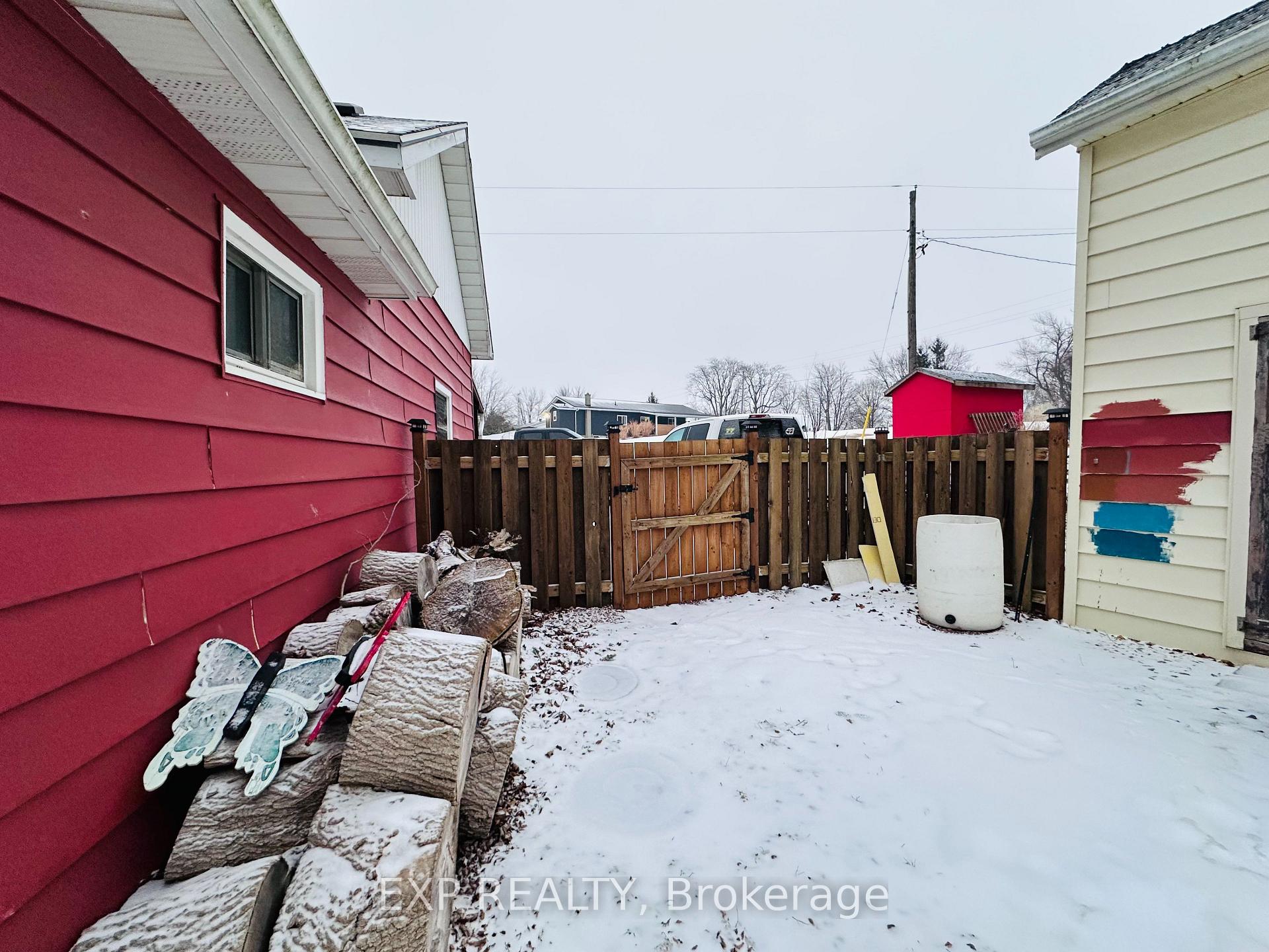 Photo 2 of 19454 John Street, Chatham-Kent, Cedar Springs — HOMEH