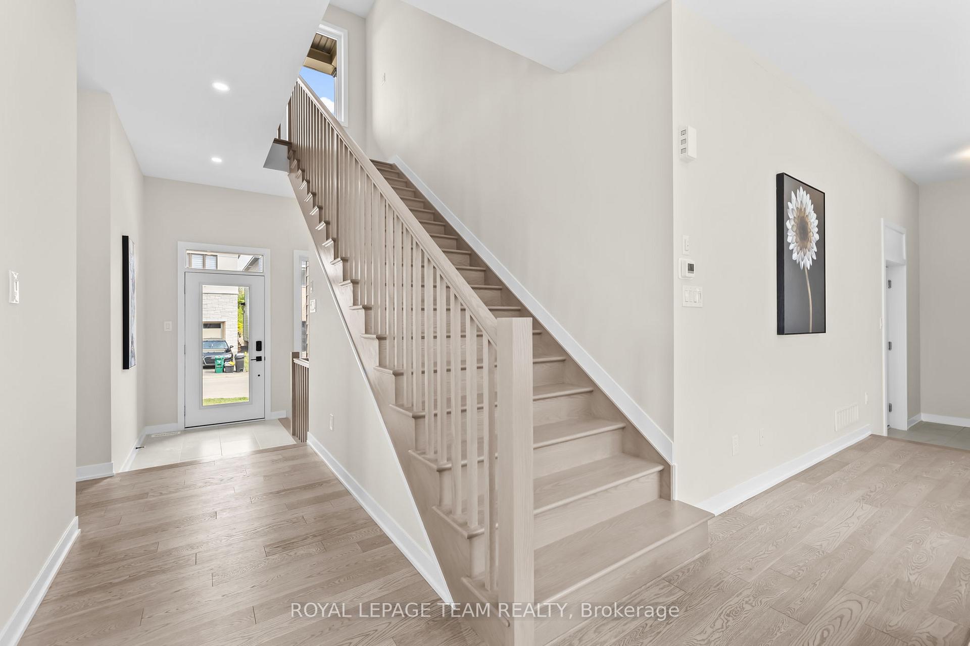Photo 2 of 407 Euphoria Crescent, Ottawa, Barrhaven - Heritage Park — HOMEH
