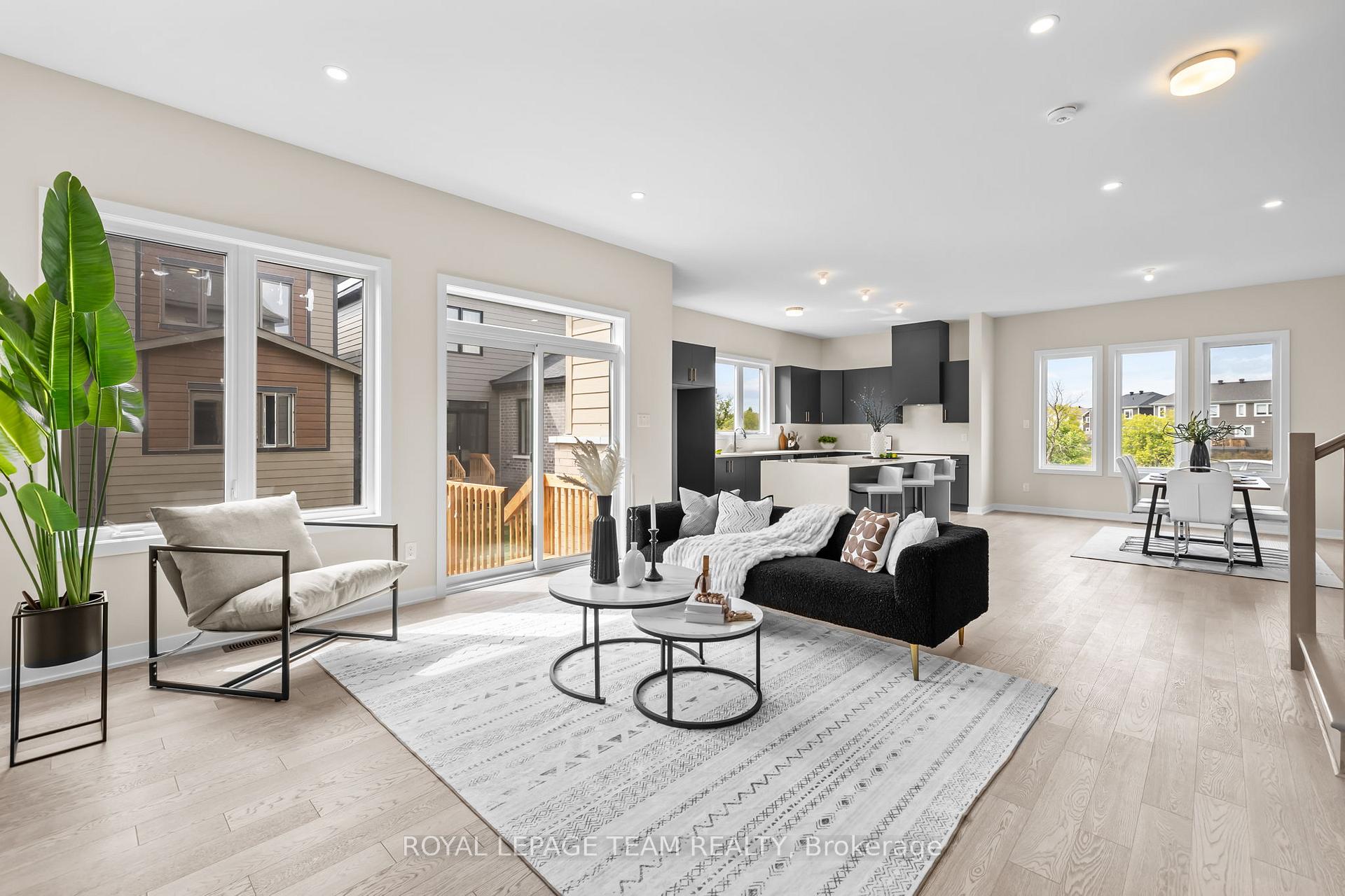 Photo 3 of 407 Euphoria Crescent, Ottawa, Barrhaven - Heritage Park — HOMEH