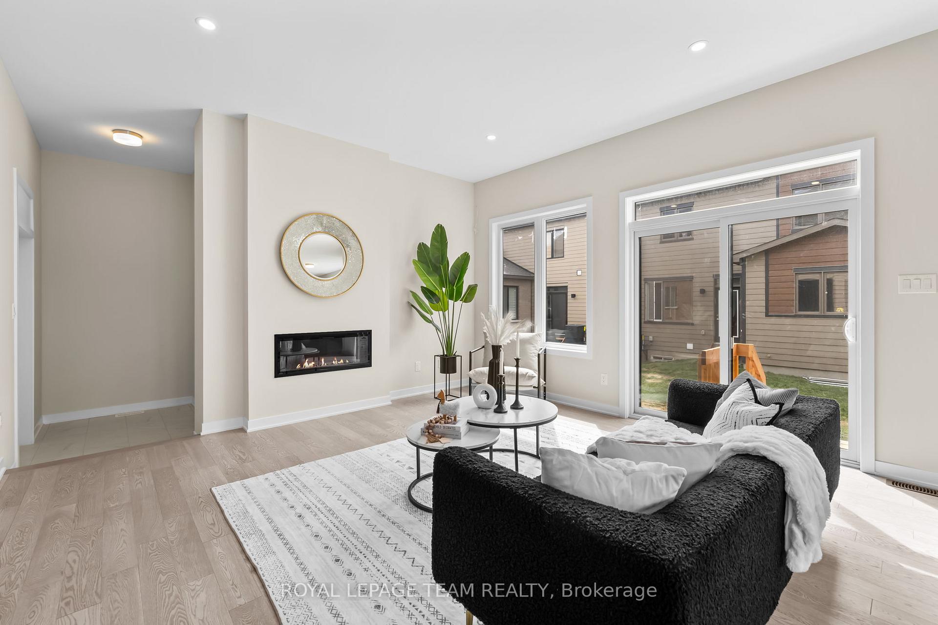 Photo 6 of 407 Euphoria Crescent, Ottawa, Barrhaven - Heritage Park — HOMEH